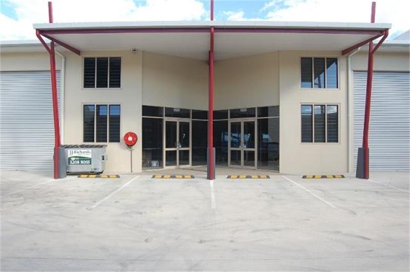 Click to view all images Clontarf QLD 4019 - Image 1