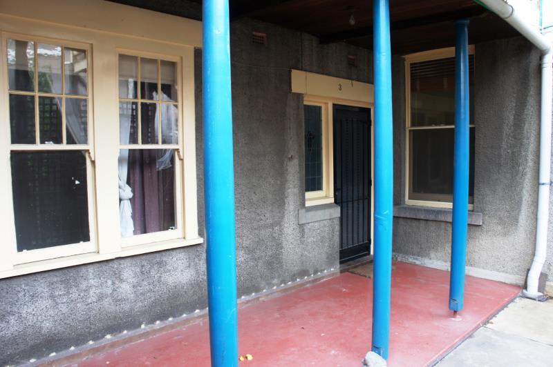 Click to view all images 3/190 Bridport Street Albert Park VIC 3206 - Image 2