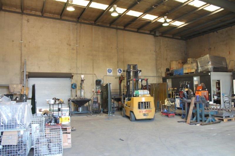 Click to view all images 2/19-20 Carl Court Hallam VIC 3803 - Image 2