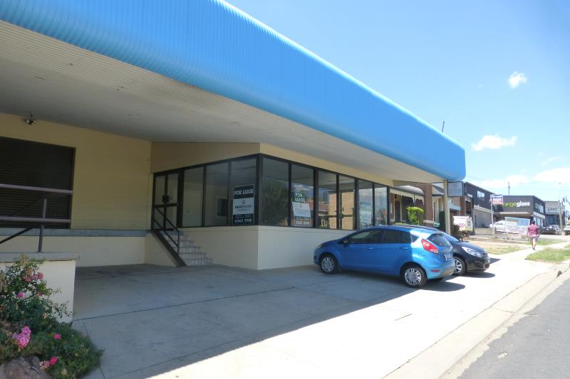 Click to view all images Unit 2/64-66 Peisley Street Orange NSW 2800 - Image 1