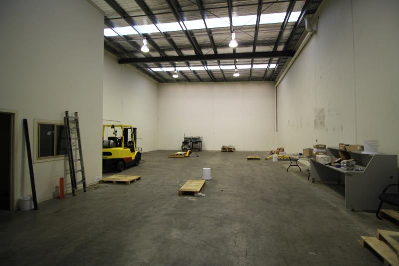Click to view all images Unit 2/11-17 Cyber Loop Dandenong VIC 3175 - Image 2
