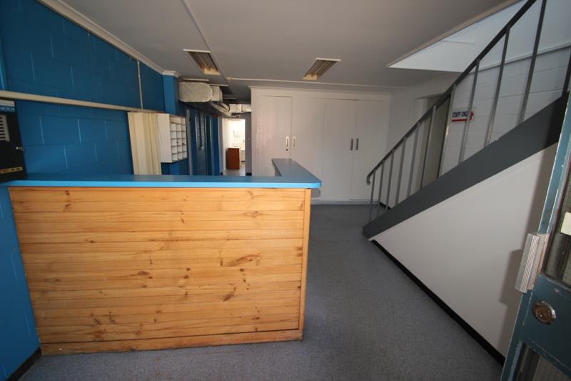 Click to view all images 73 Military Road Port Kembla NSW 2505 - Image 2