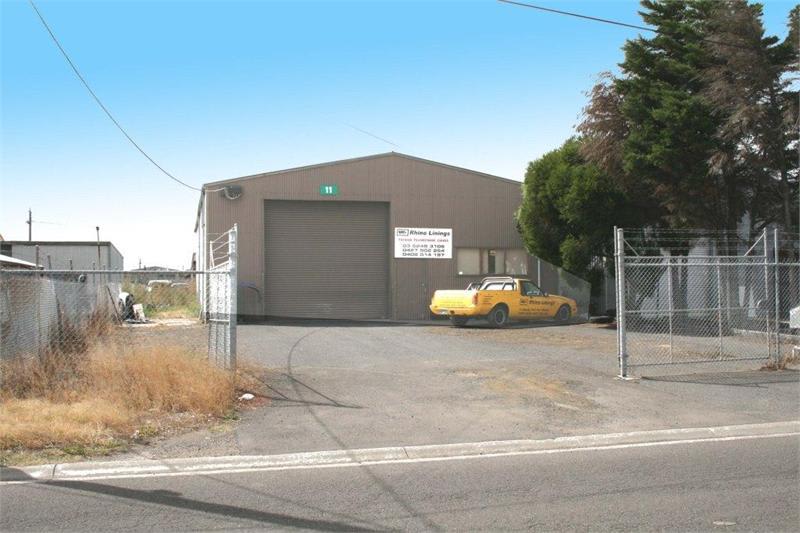 Click to view all images 11 Wattlepark Avenue Moolap VIC 3221 - Image 1