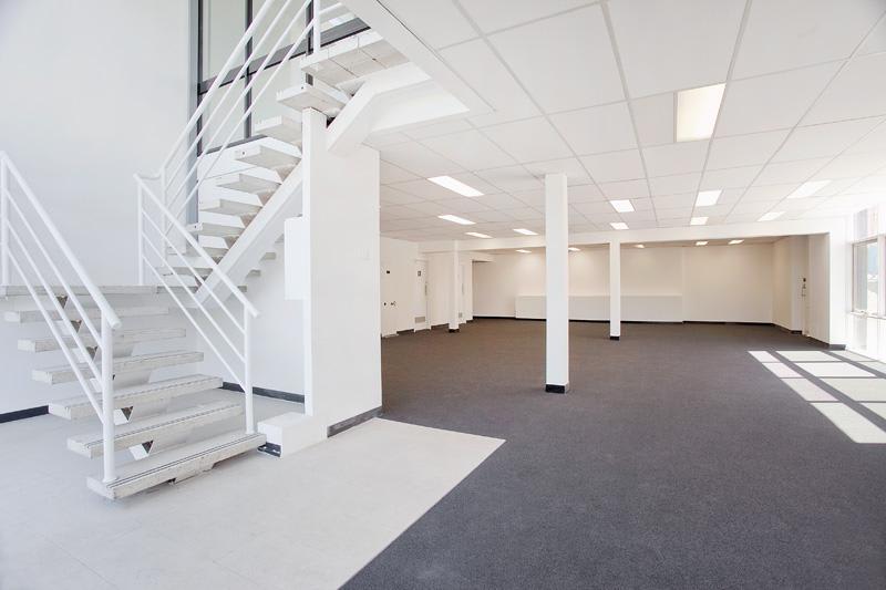 Click to view all images 8 Yarra Street Hawthorn VIC 3122 - Image 3