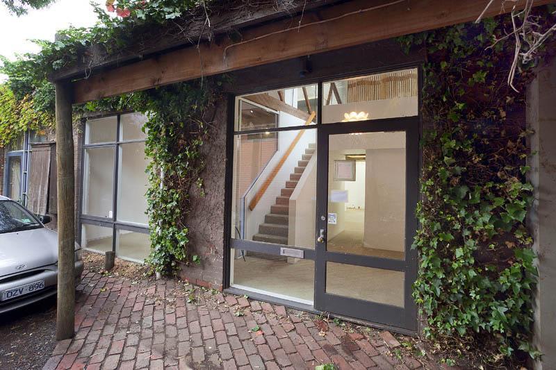 Click to view all images 2a/1 York Place Prahran VIC 3181 - Image 1