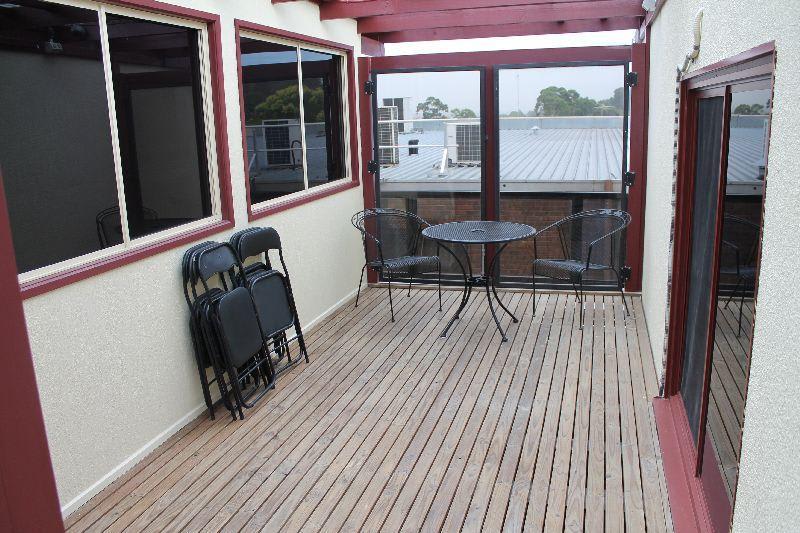 Click to view all images 1/2a Gloucester Avenue Berwick VIC 3806 - Image 3