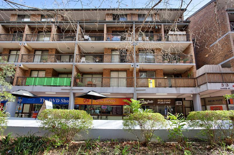 Click to view all images 152 313 Harris Street Pyrmont NSW 2009 - Image 1