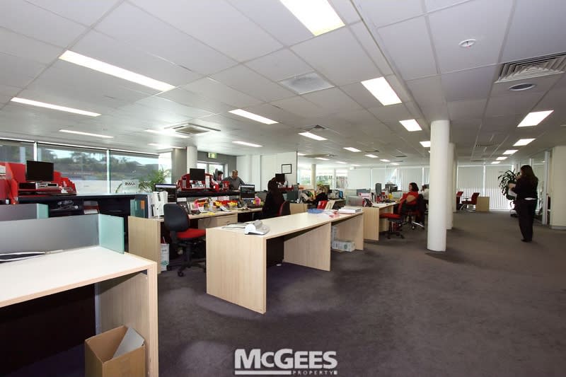 Click to view all images 195 Lutwyche Road Windsor QLD 4030 - Image 2