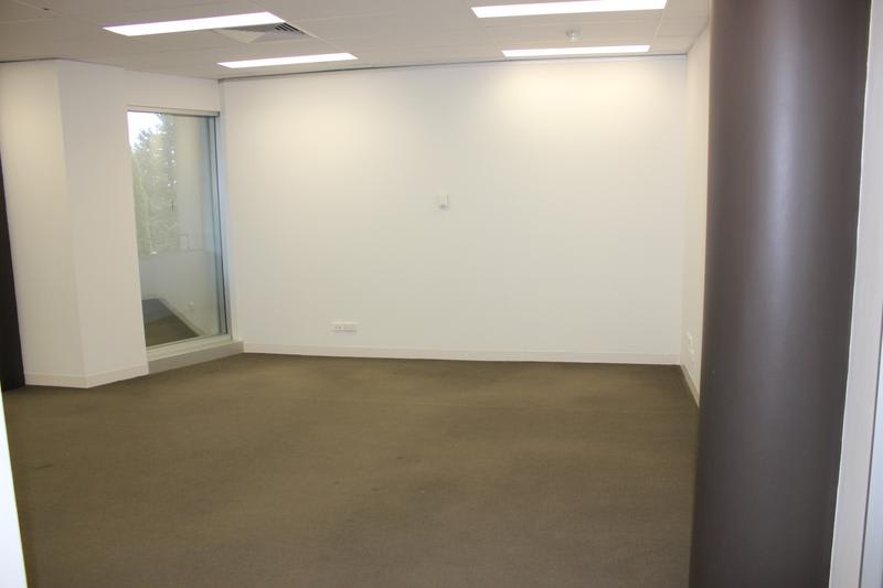 Click to view all images 1.01/999 Nepean Highway Moorabbin VIC 3189 - Image 3