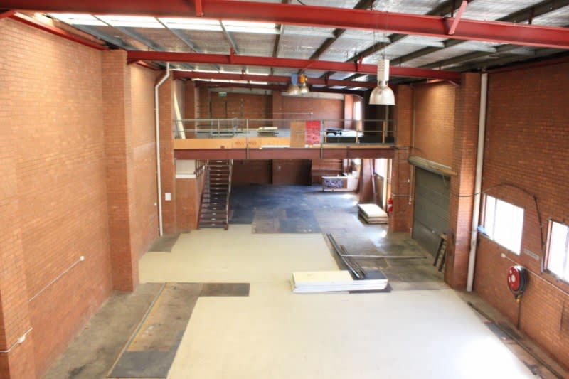 Click to view all images Unit 1/27 Norman Street Peakhurst NSW 2210 - Image 2