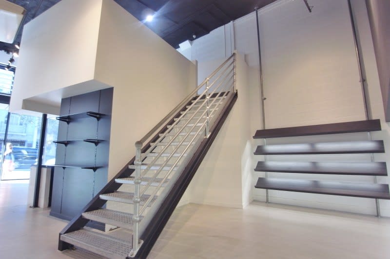 Click to view all images Shop 3/285a Crown Street Surry Hills NSW 2010 - Image 2