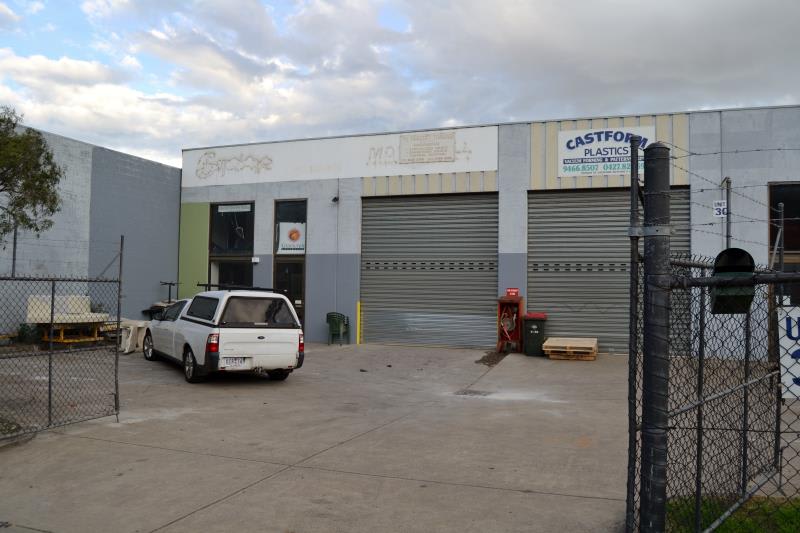 Click to view all images Unit 4, 30 Clements Avenue Bundoora VIC 3083 - Image 1