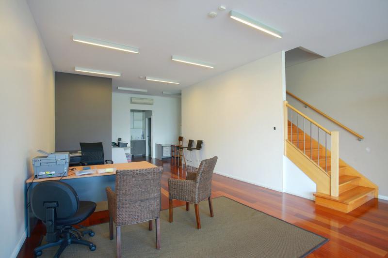 Click to view all images 1261 North Road Oakleigh VIC 3166 - Image 2