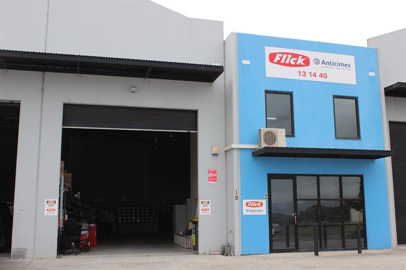 Click to view all images 2/19 Shaban Cres Albion Park Rail NSW 2527 - Image 1