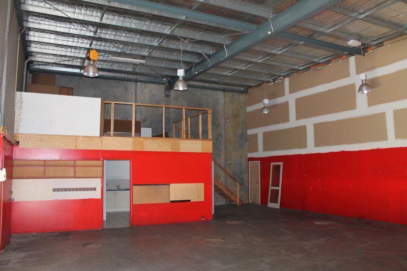 Click to view all images Unit 1a/5 Simcock Street Somerville VIC 3912 - Image 3