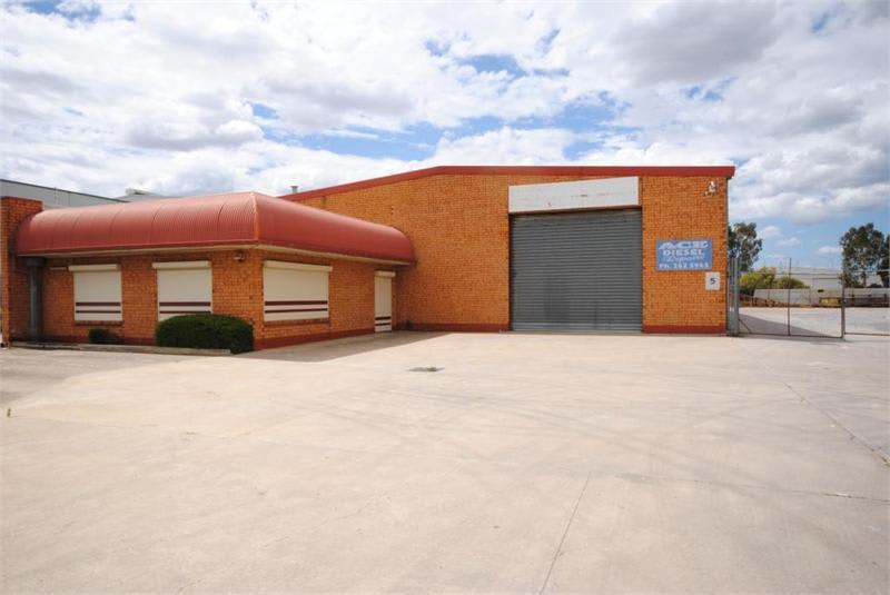 Click to view all images Portion of 4 Latiffe Road Wingfield SA 5013 - Image 1