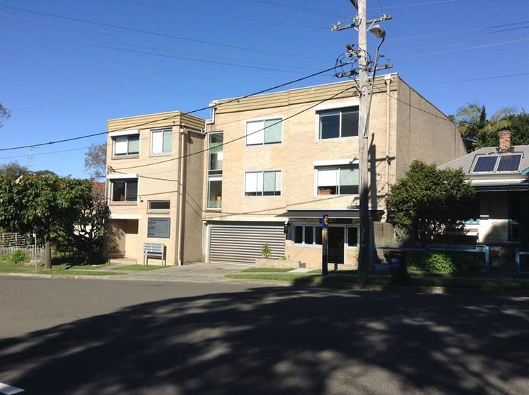 Click to view all images 62 Moore St Austinmer NSW 2515 - Image 2