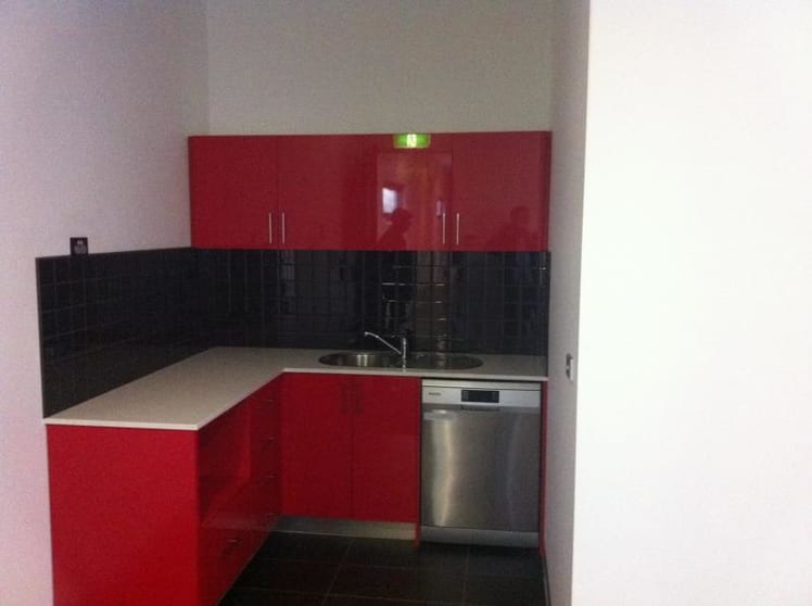 Click to view all images 12/17-19 Yarra Street Abbotsford VIC 3067 - Image 3