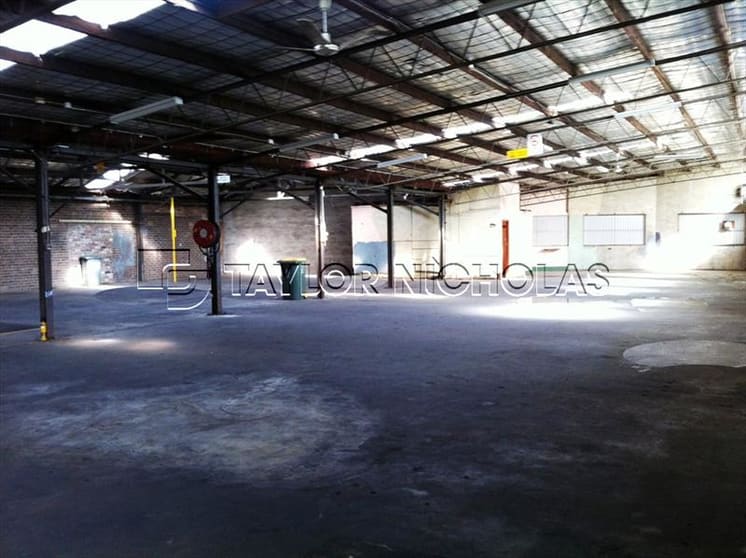 Click to view all images 18-22 Hutchinson Street St Peters NSW 2044 - Image 3