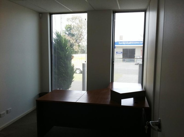 Click to view all images 8 Bruce St Mornington VIC 3931 - Image 2