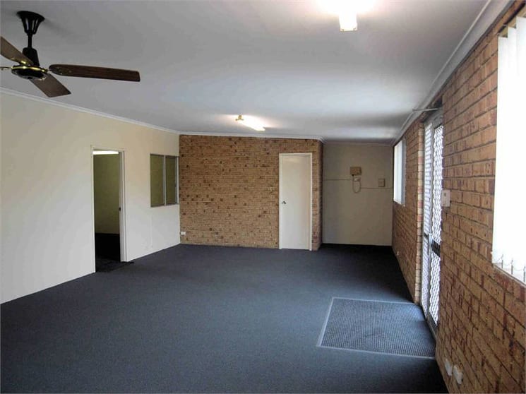 Click to view all images 12 Wright Street Bayswater WA 6053 - Image 3