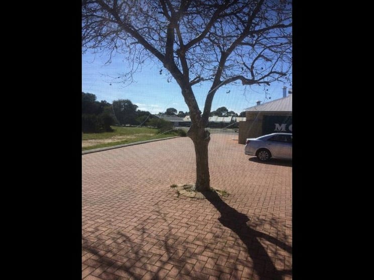 Click to view all images 4 & 5/23 Edinburgh Avenue Kinross WA 6028 - Image 3