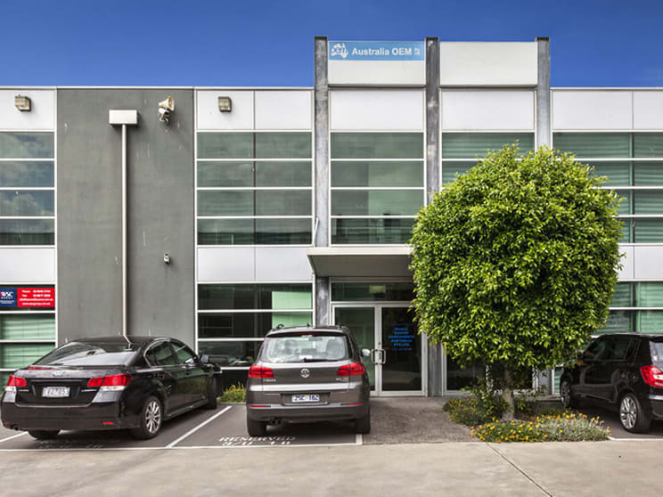 Click to view all images 16/3 Westside Avenue Port Melbourne VIC 3207 - Image 1