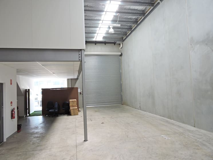 Click to view all images 32/22 - 30 Wallace Ave Point Cook VIC 3030 - Image 3