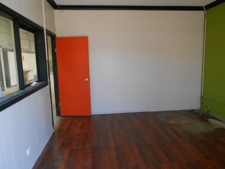 Click to view all images 1/5 Macbeth Street Braeside VIC 3195 - Image 2