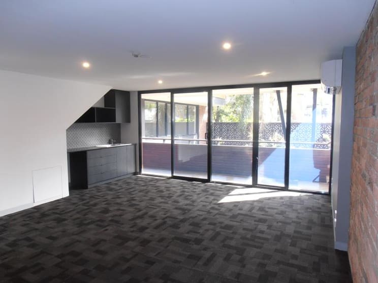 Click to view all images 92 Clyde Street St Kilda VIC 3182 - Image 3