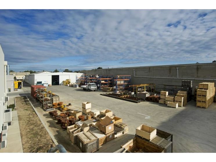Click to view all images 146-148 Francis Street Wingfield SA 5013 - Image 2