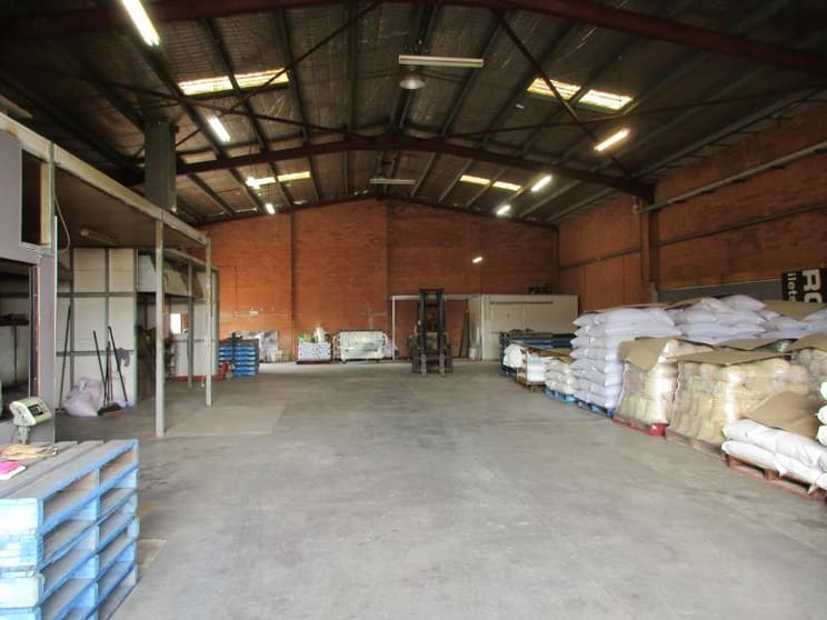 Click to view all images 69 Carlingford Street Sefton NSW 2162 - Image 2