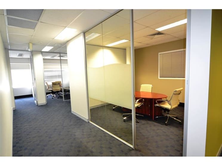 Click to view all images (Suite 5)/29 Smith Street Charlestown NSW 2290 - Image 3