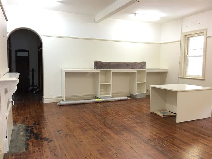 Click to view all images 105 Peisley St Orange NSW 2800 - Image 2