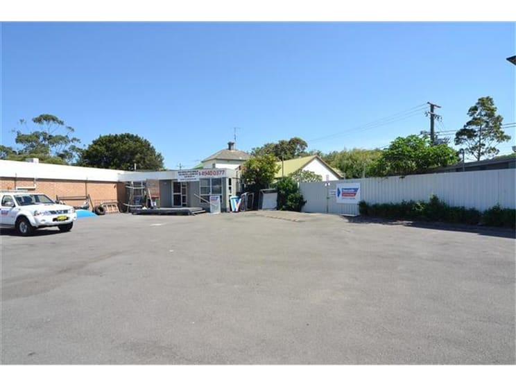 Click to view all images 113 Parry Street Newcastle West NSW 2302 - Image 3