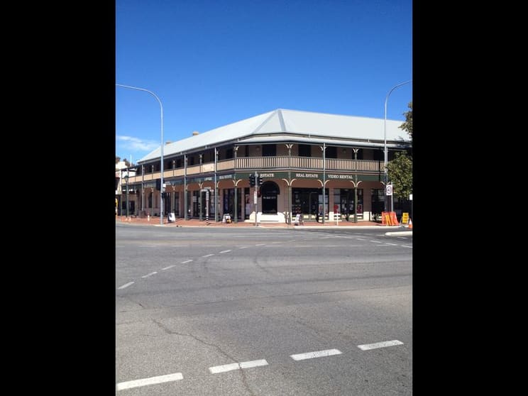 Click to view all images SHOP 5 208 St Vincent street Port Adelaide SA 5015 - Image 1