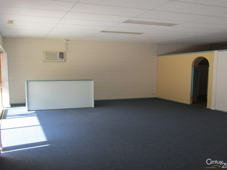 Click to view all images 1/26-28 Taylor Street Pialba QLD 4655 - Image 2