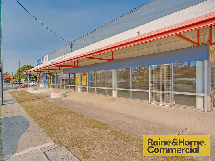 Click to view all images 1b/380 Gympie Road Strathpine QLD 4500 - Image 1