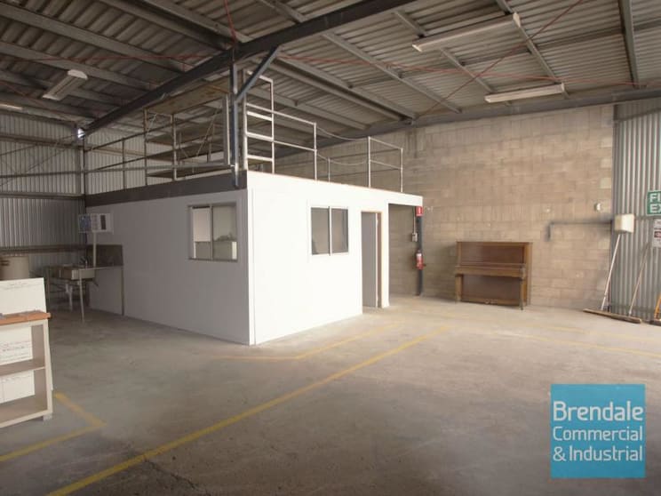 Click to view all images Lawnton QLD 4501 - Image 2