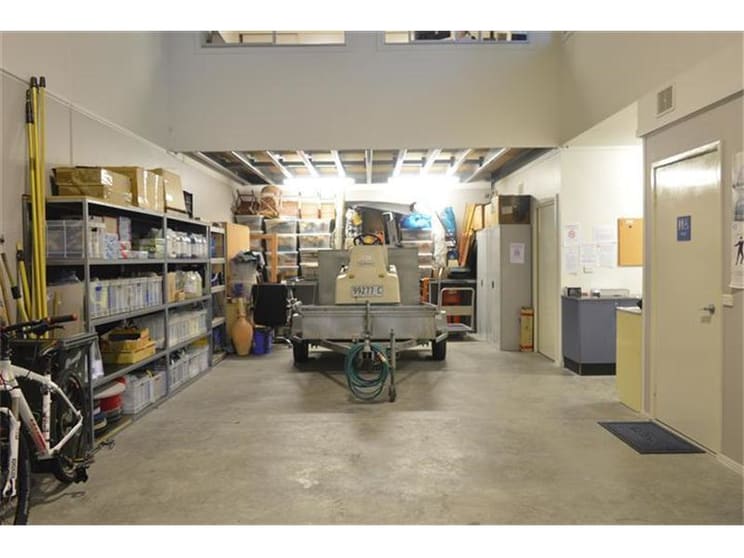 Click to view all images (Unit 7)/7 Revelation Close Tighes Hill NSW 2297 - Image 2