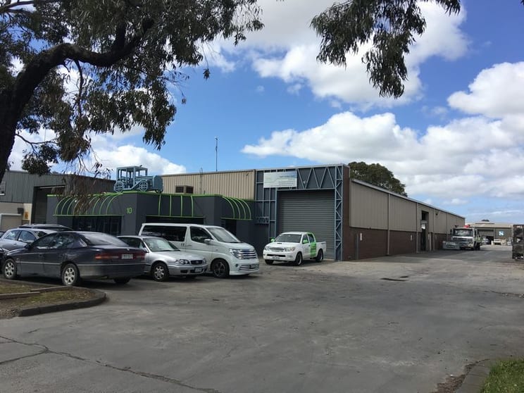 Click to view all images 2/10 Elliott Road Dandenong VIC 3175 - Image 1