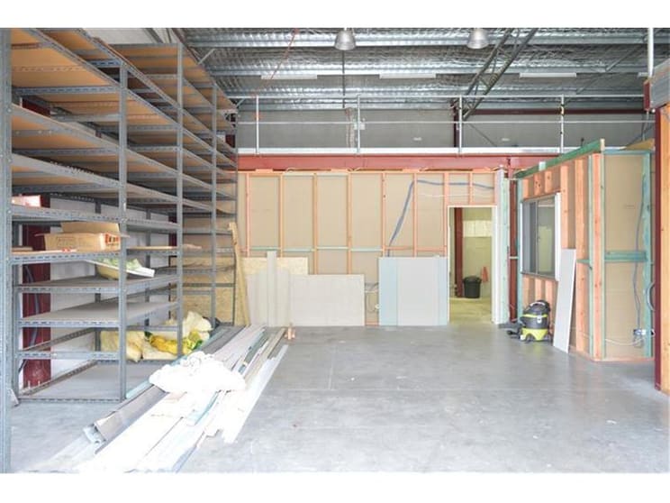 Click to view all images Unit 10/5 Friesian Close Sandgate NSW 2304 - Image 2