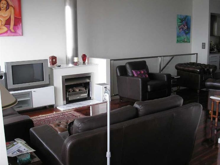 Click to view all images 64 Munster Terrace North Melbourne VIC 3051 - Image 3