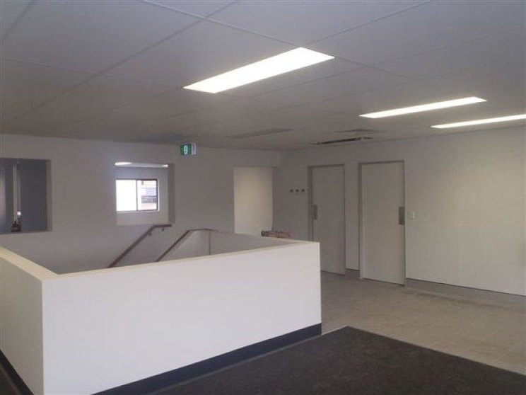 Click to view all images Stafford QLD 4053 - Image 3