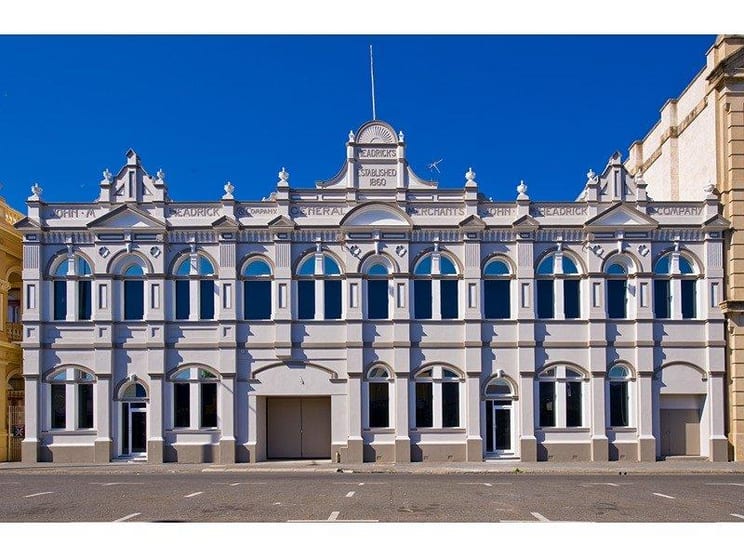Click to view all images 1, 2 & 3/189 East Street Rockhampton City QLD 4700 - Image 1