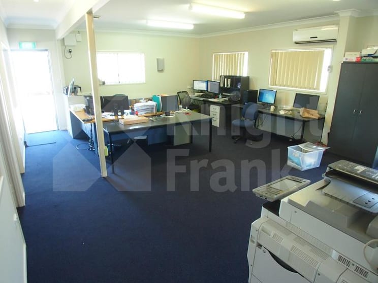 Click to view all images 9 Waurn Street Kawana QLD 4701 - Image 2