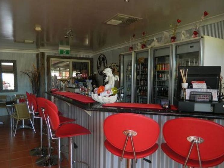 Click to view all images 2 - 4 Clarke Drive Biloela QLD 4715 - Image 3