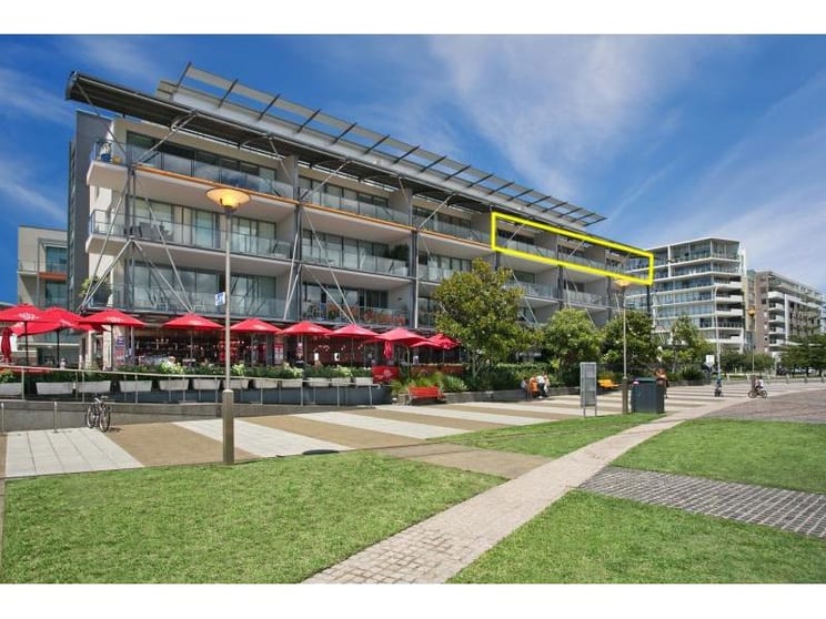 Click to view all images (Units 7,/1 Honeysuckle Drive Newcastle NSW 2300 - Image 1