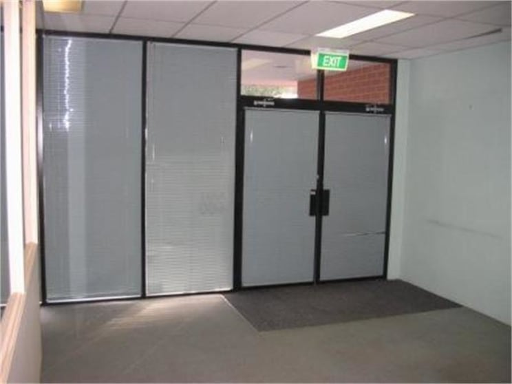 Click to view all images 2/460 Lower Heidelberg Road Heidelberg VIC 3084 - Image 3