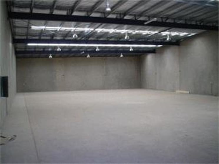 Click to view all images 1/18 Stennett Road Ingleburn NSW 2565 - Image 2